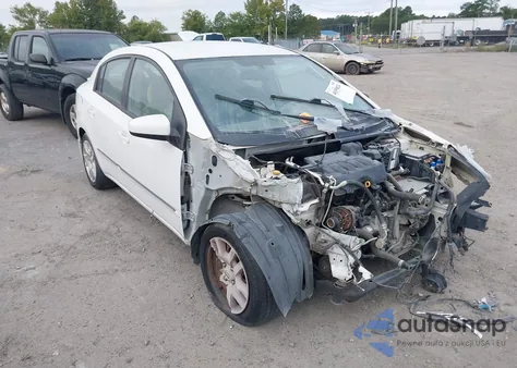 2011 Nissan Sentra 2.0S z USA, uszkodzony, nr VIN 3N1AB6AP1BL615792